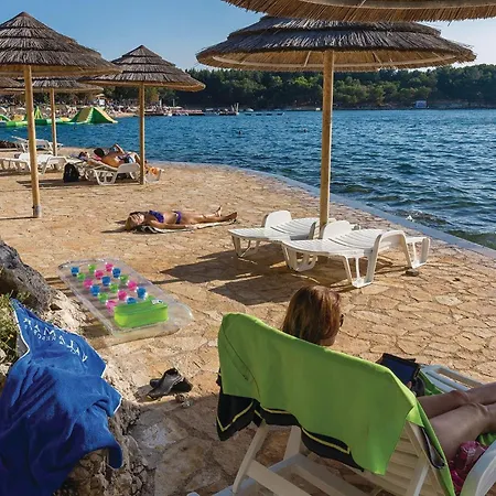 Luxurious In Semesterbostad Poreč